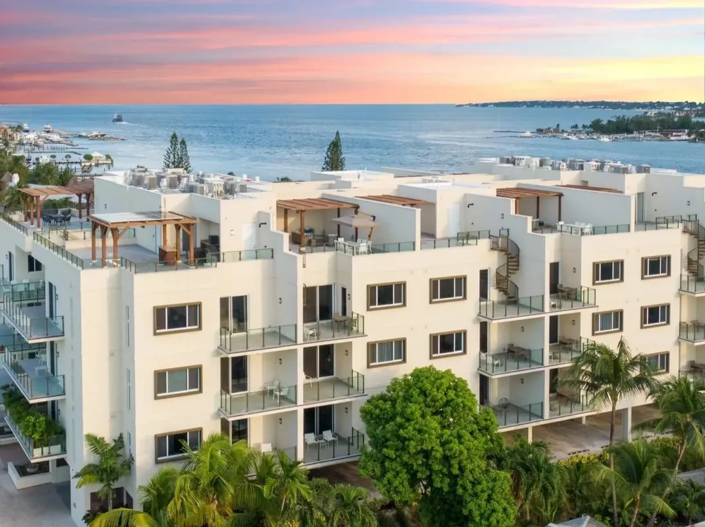 Thirty Six 105 Rent New Providence Paradise Island BS