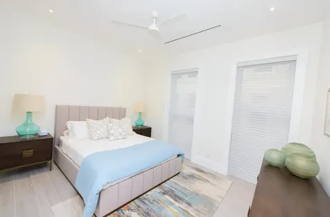 Thirty Six 105 Rent New Providence Paradise Island BS