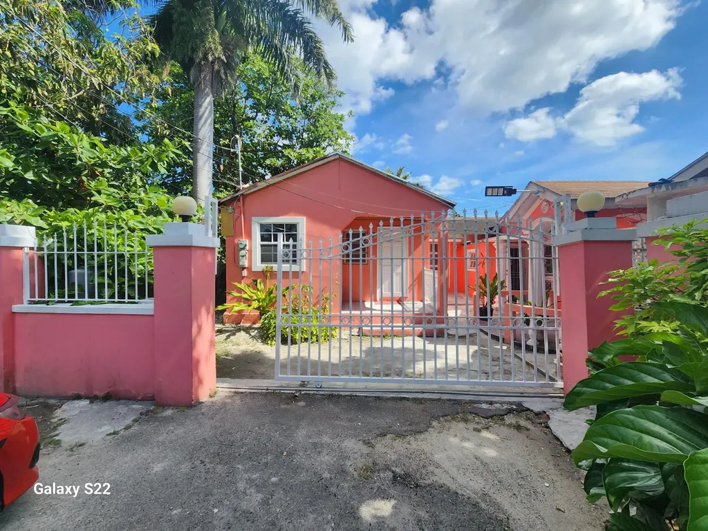 Englerston Addition New Providence Paradise Island BS