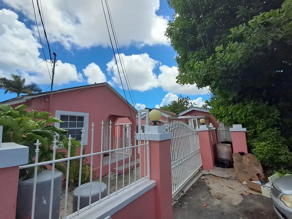 Englerston Addition New Providence Paradise Island BS