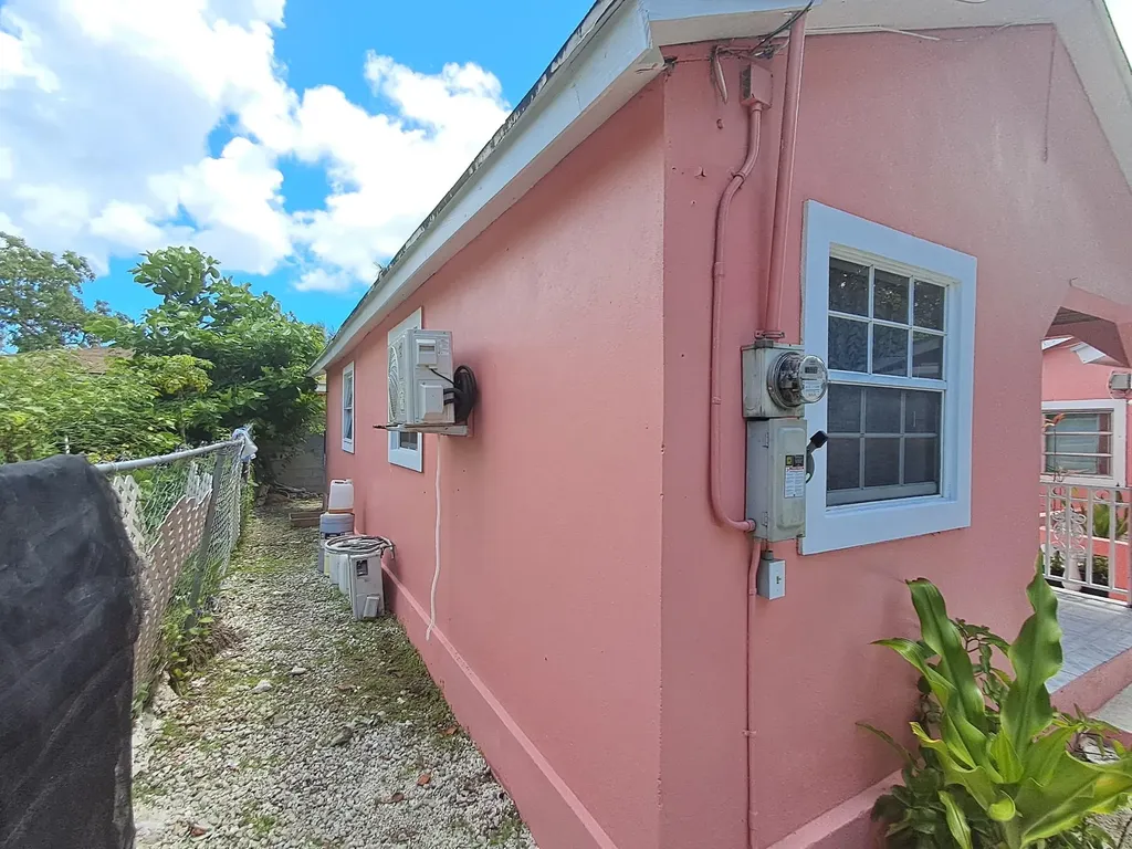 Englerston Addition New Providence Paradise Island BS