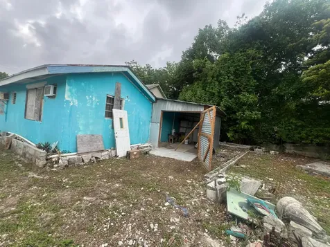 Kemp Road Home New Providence Paradise Island BS