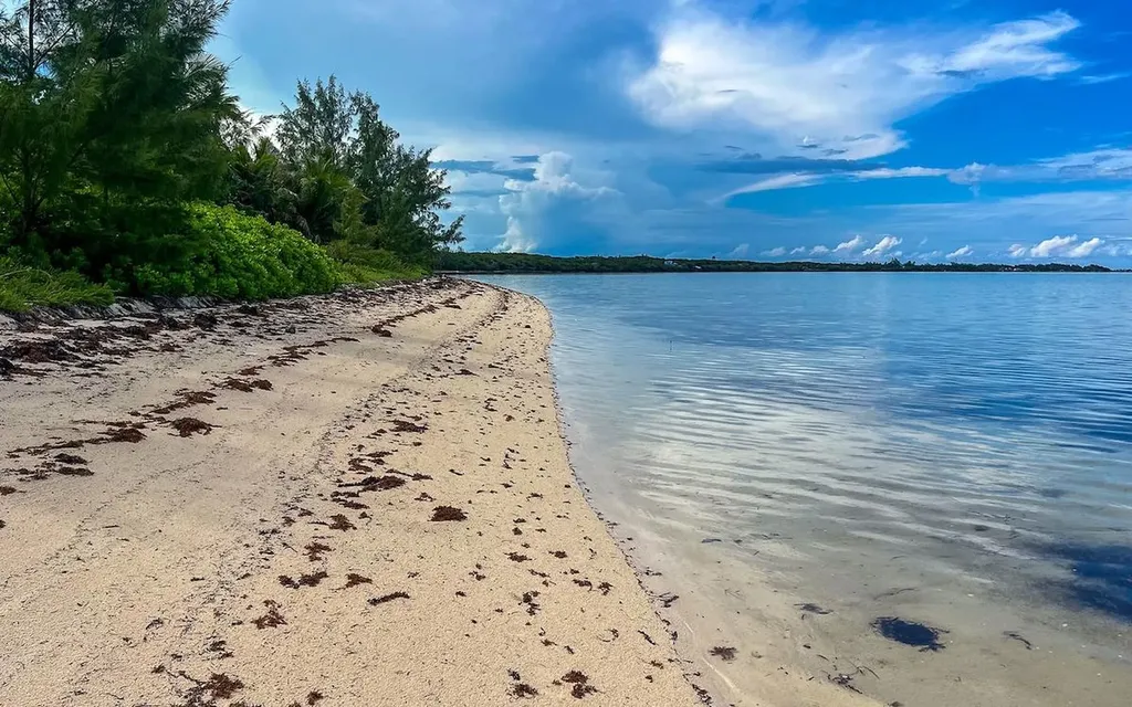 Oceanfront, Deep Creek Andros BS