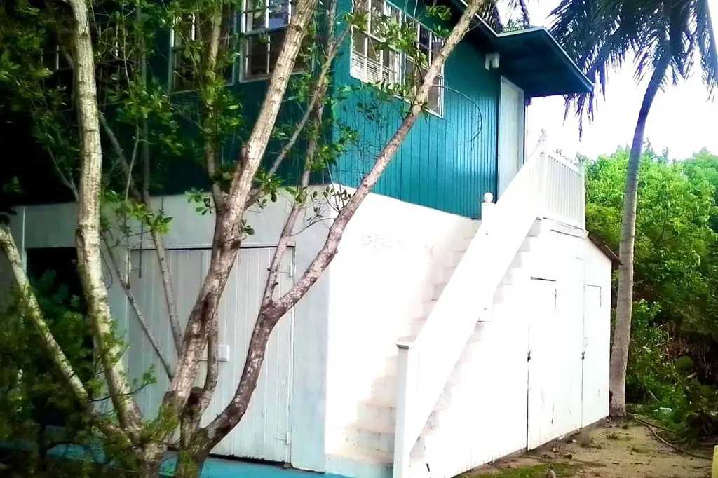 Oceanfront, Deep Creek Andros BS