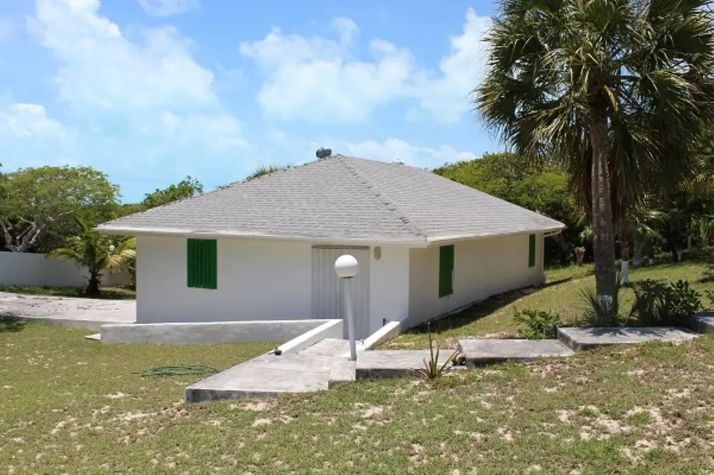 Stella Maris Long Island BS