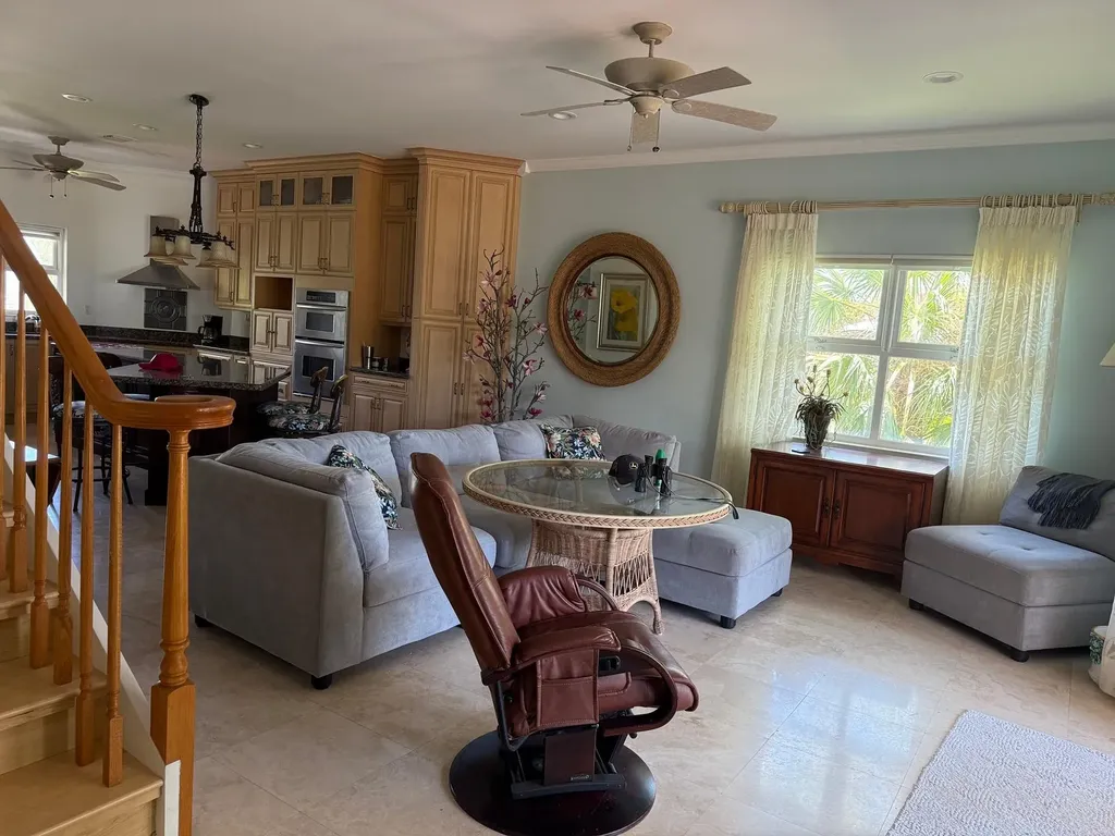 #31 Shoreline Grand Bahama Freeport BS