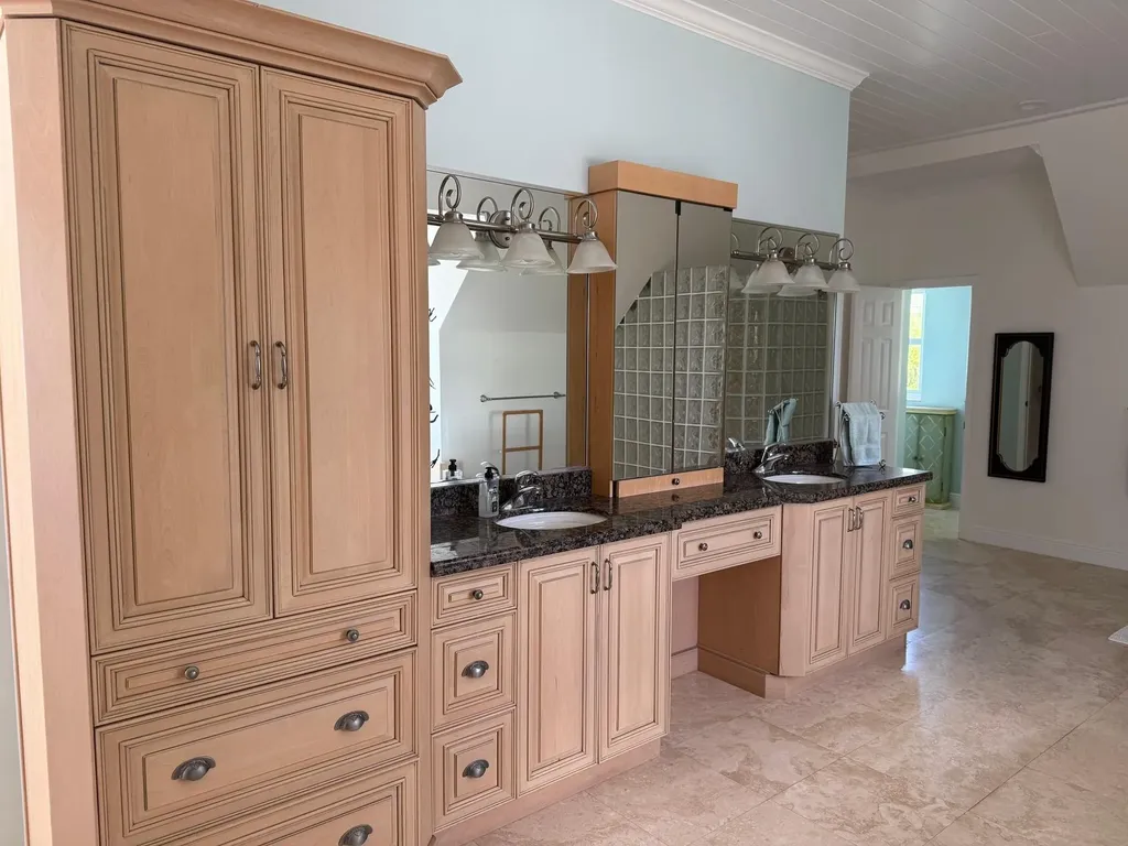 #31 Shoreline Grand Bahama Freeport BS