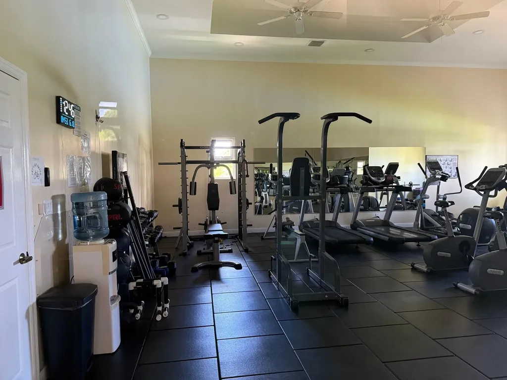 #31 Shoreline Grand Bahama Freeport BS