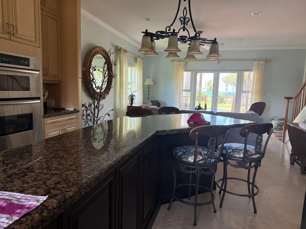 #31 Shoreline Grand Bahama Freeport BS