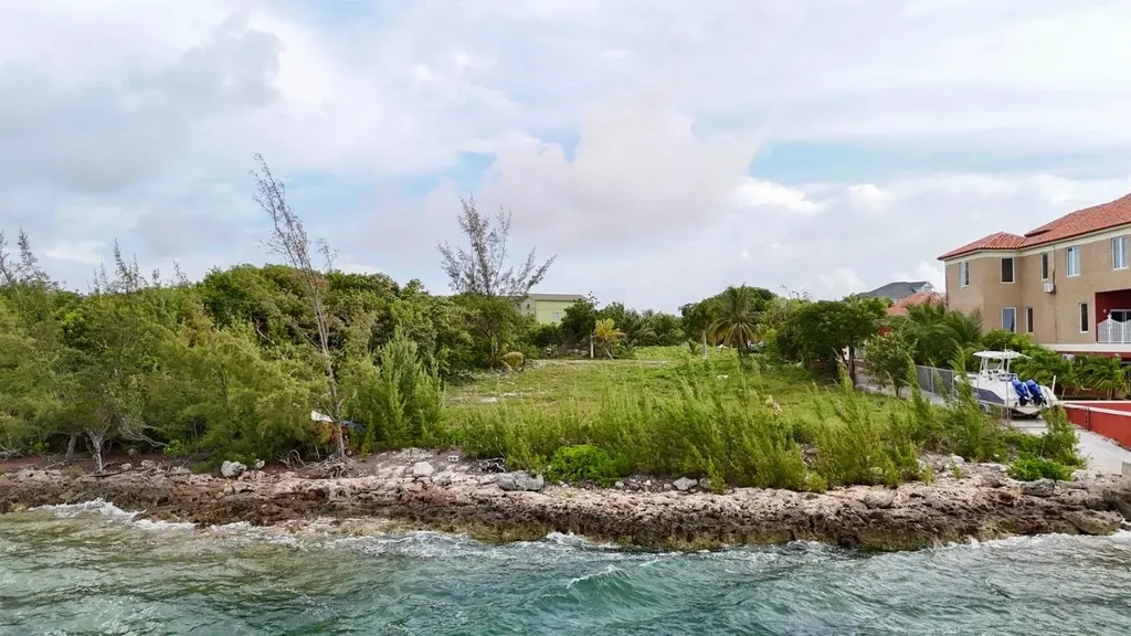Lot 22 Ocean Drive, Venic New Providence Paradise Island BS