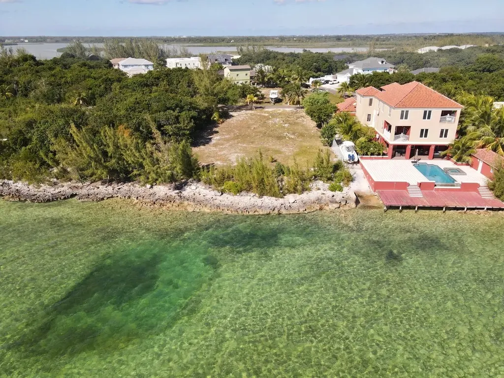 Lot 22 Ocean Drive, Venic New Providence Paradise Island BS