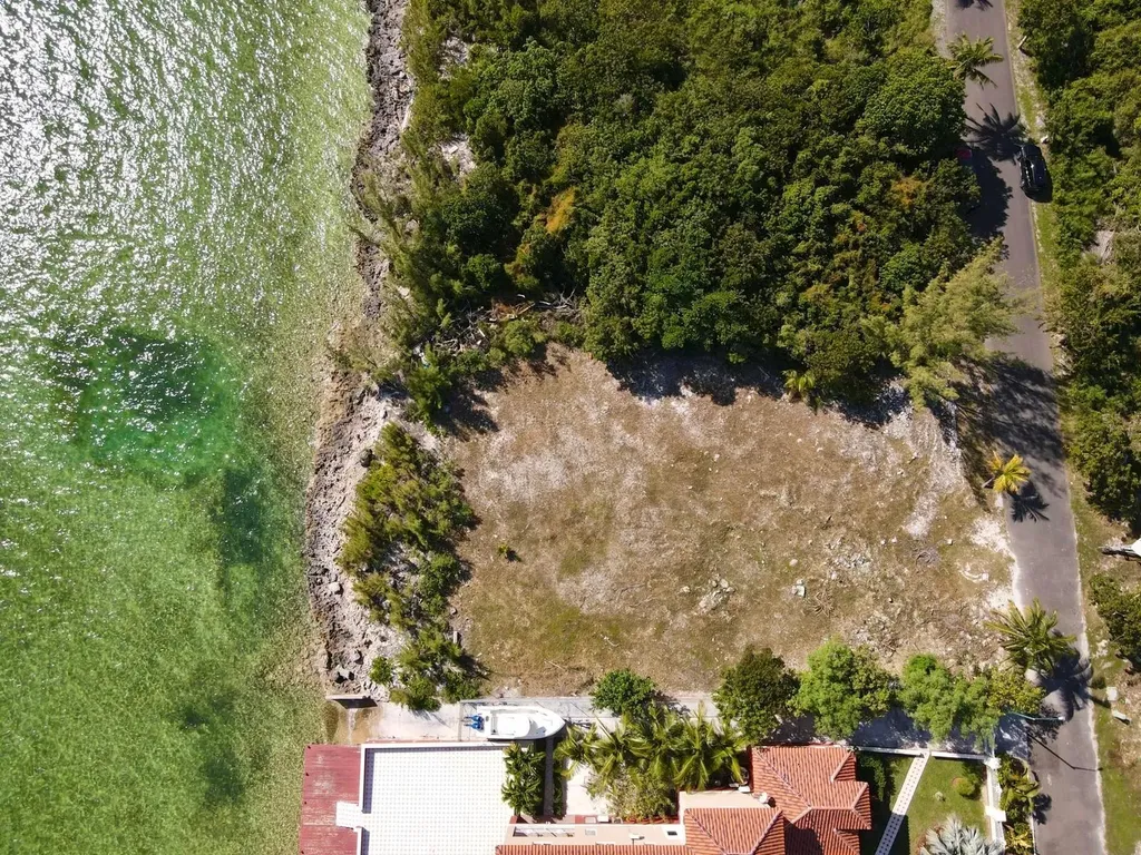 Lot 22 Ocean Drive, Venic New Providence Paradise Island BS