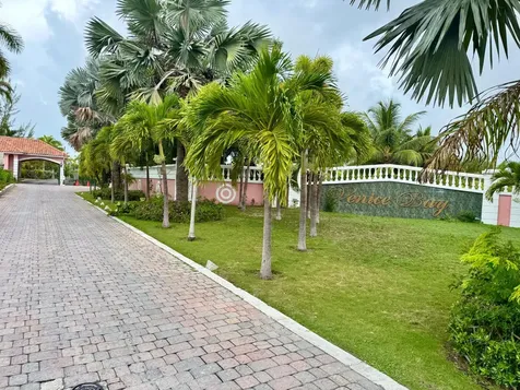 Lot 22 Ocean Drive, Venic New Providence Paradise Island BS