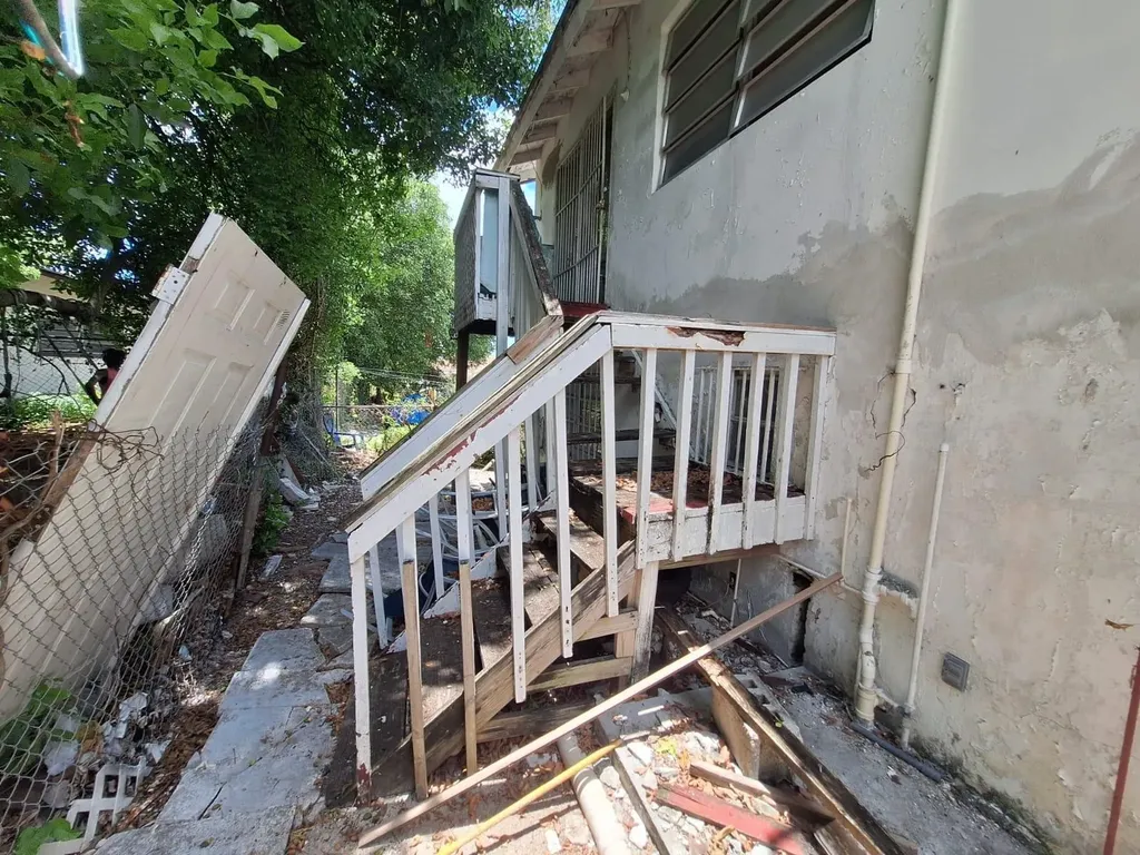 Victoria Blvd Triplex New Providence Paradise Island BS