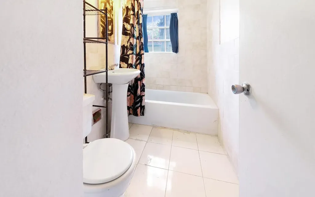 Town Court Condo New Providence Paradise Island BS