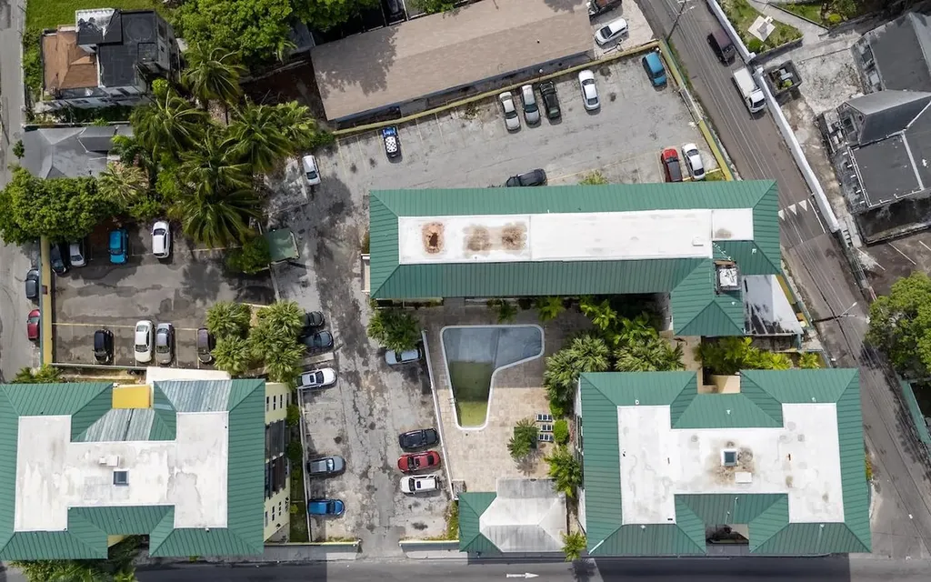 Town Court Condo New Providence Paradise Island BS