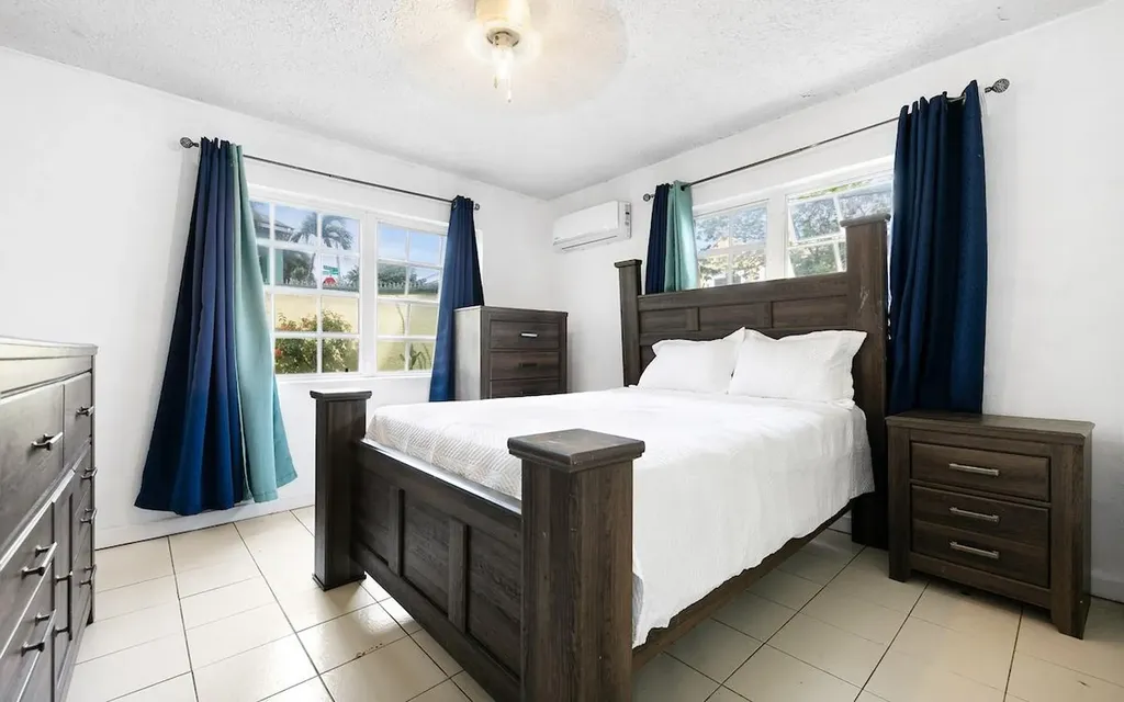 Town Court Condo New Providence Paradise Island BS