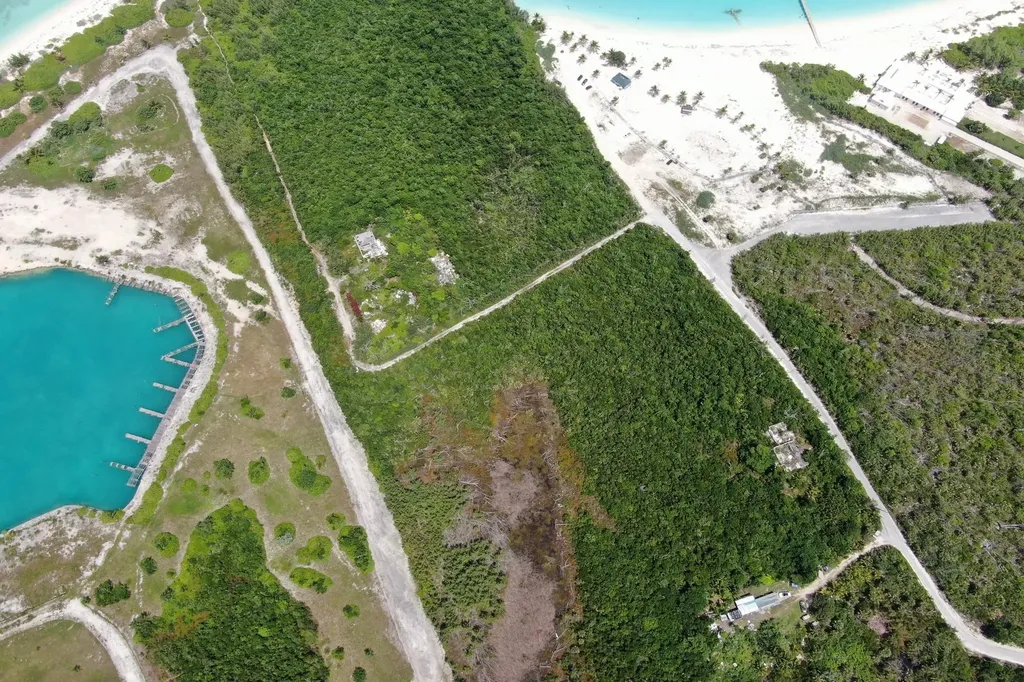 10.265 Acres Sandbanks Ba Abaco BS