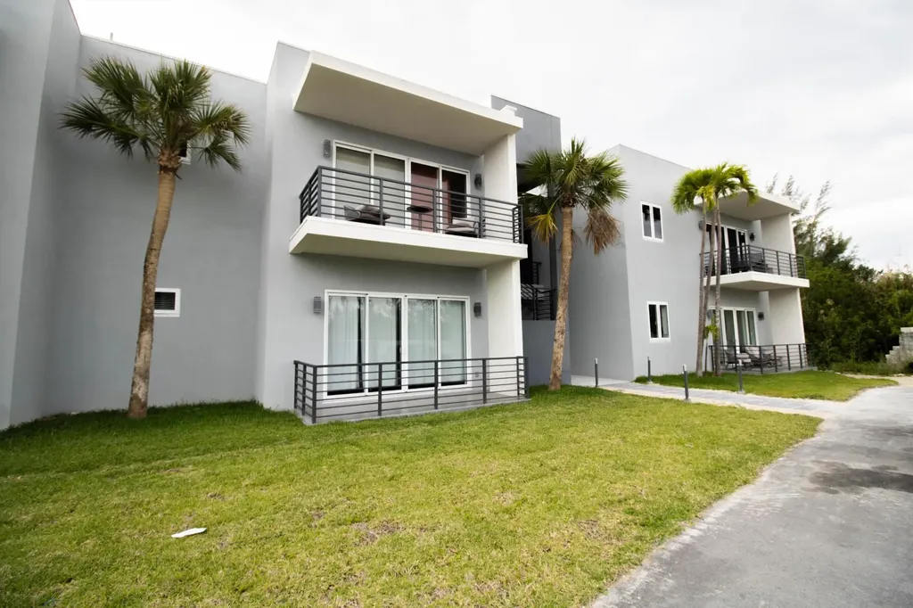 Villanova B13 Sale New Providence Paradise Island BS