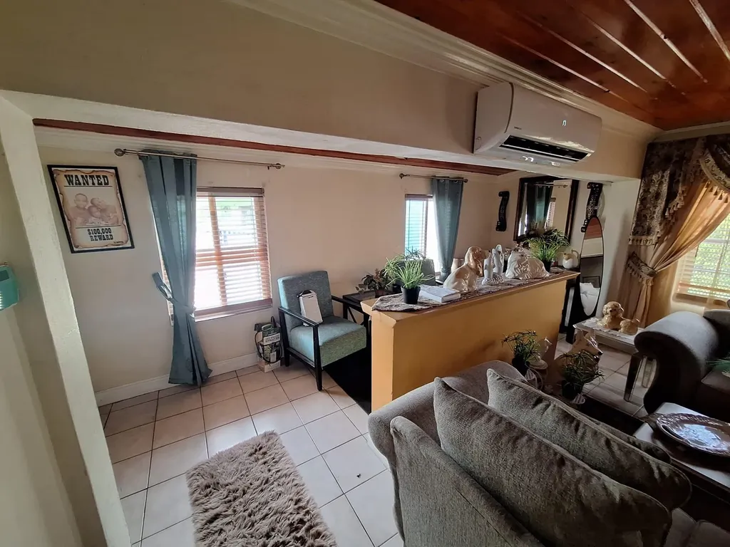 Alexandria Blvd Triplex New Providence Paradise Island BS