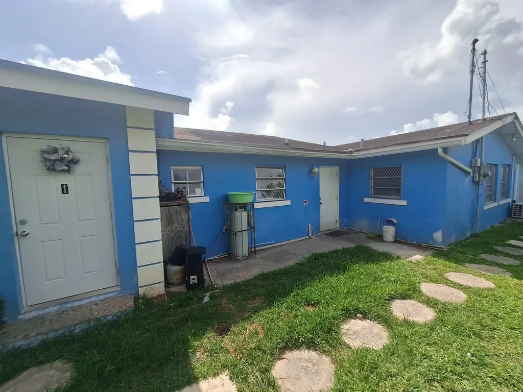 Alexandria Blvd Triplex New Providence Paradise Island BS
