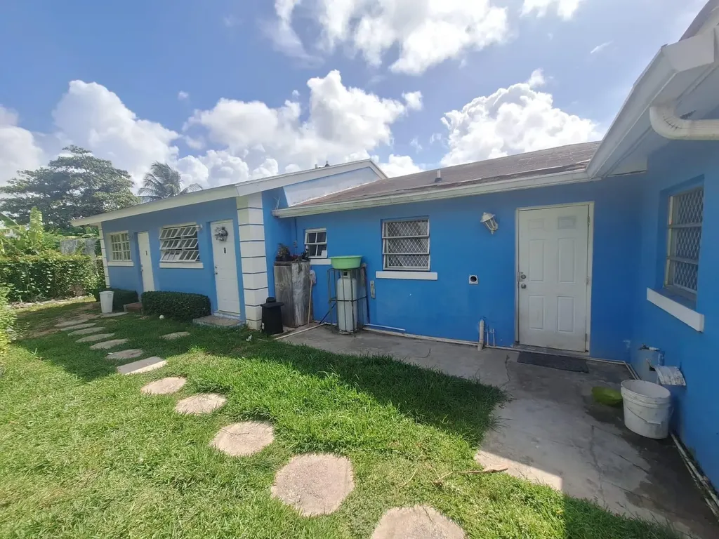 Alexandria Blvd Triplex New Providence Paradise Island BS