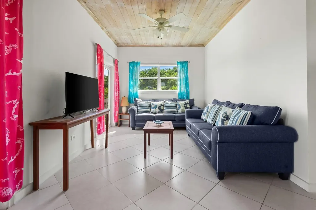 Hilltop Ocean View Home Eleuthera BS