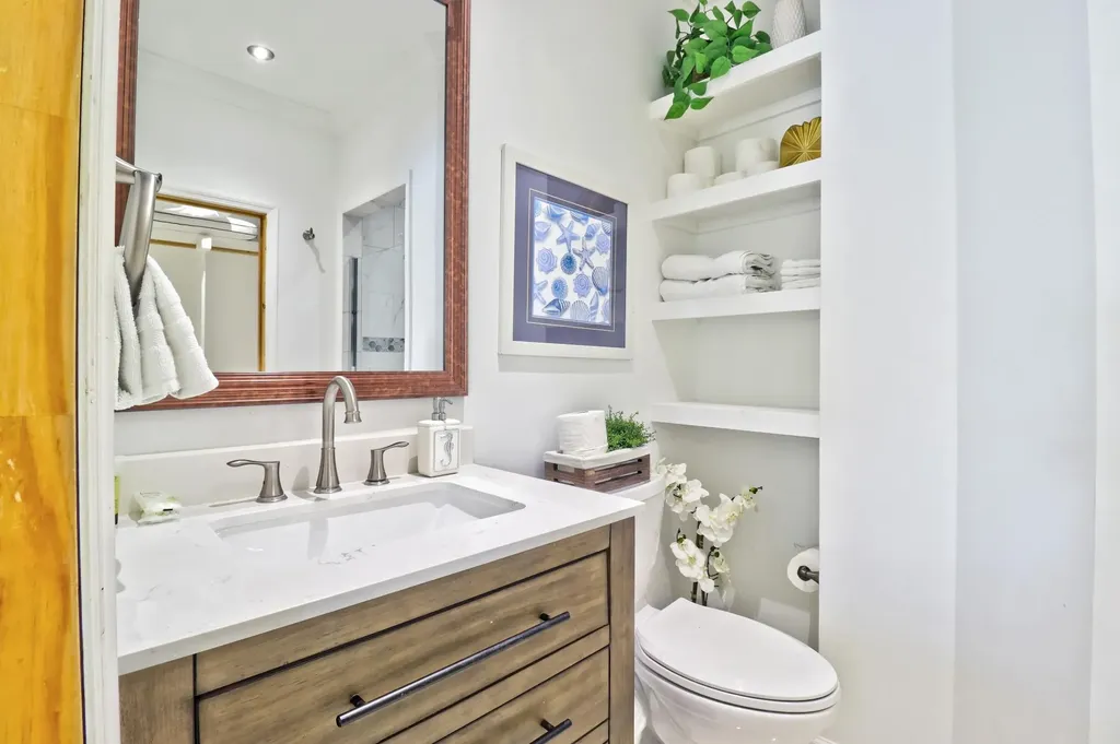 Canal's End Abaco BS