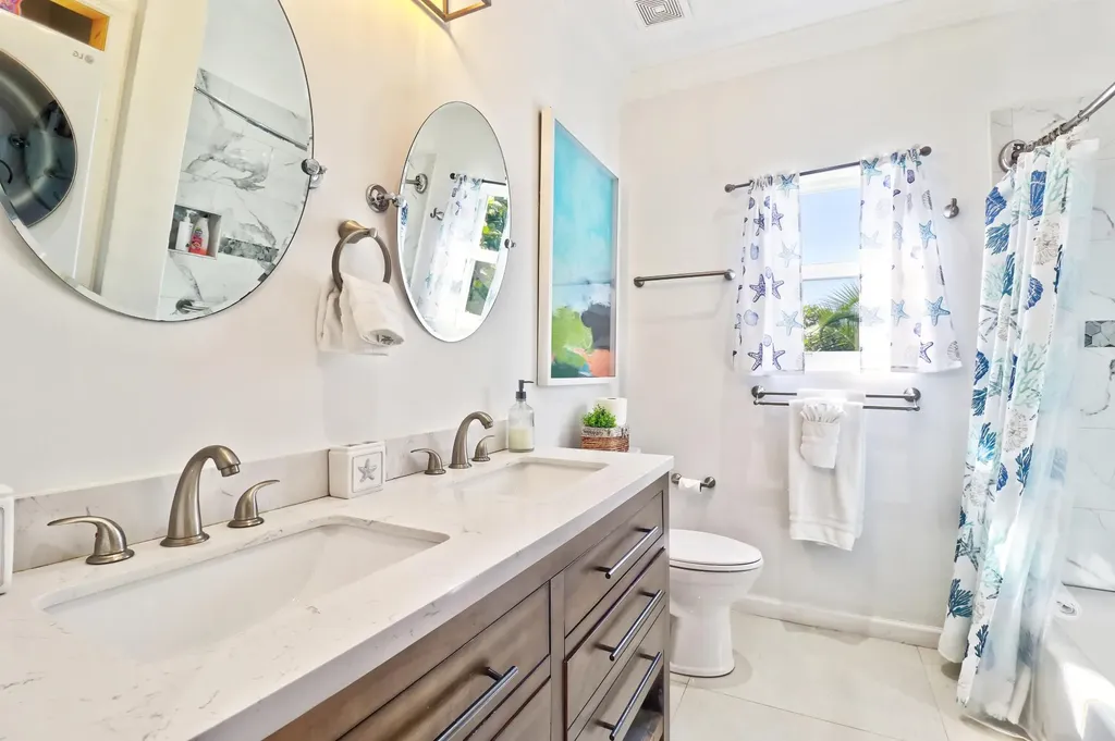 Canal's End Abaco BS