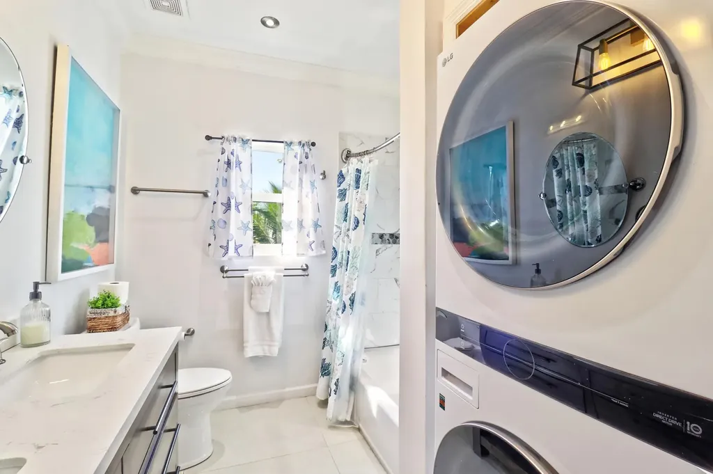 Canal's End Abaco BS