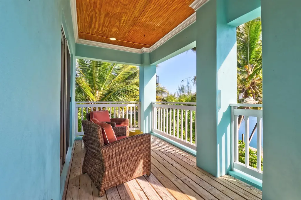 Canal's End Abaco BS