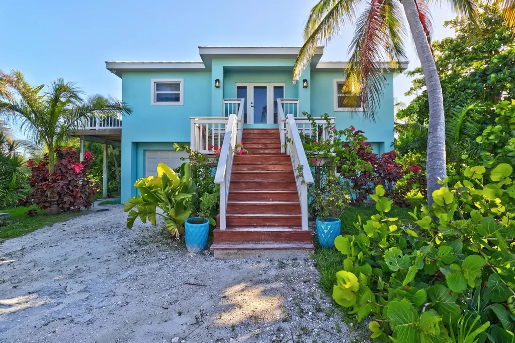 Canal's End Abaco BS