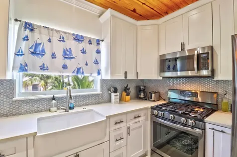 Canal's End Abaco BS