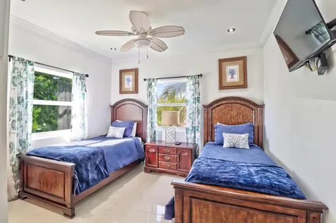 Canal's End Abaco BS