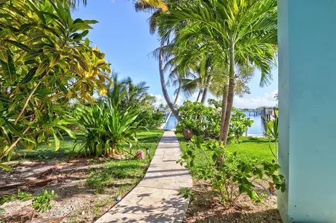 Canal's End Abaco BS