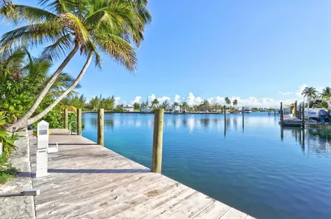 Canal's End Abaco BS