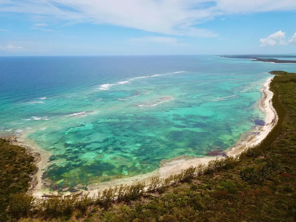 Tarpum Bay Eleuthera BS