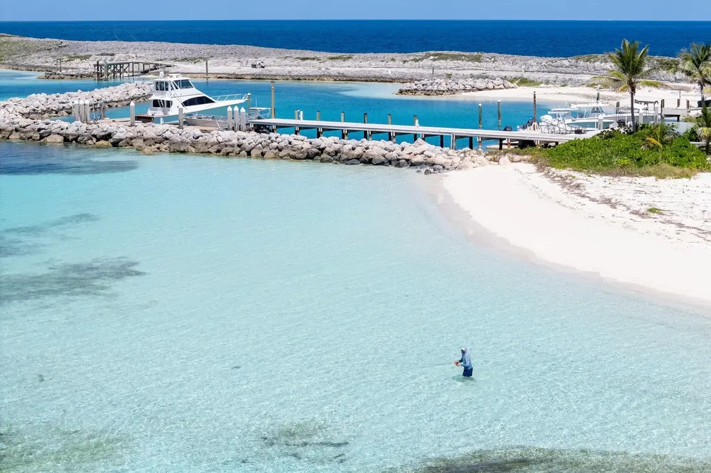 Frozen And Alder Cay Berry Islands BS