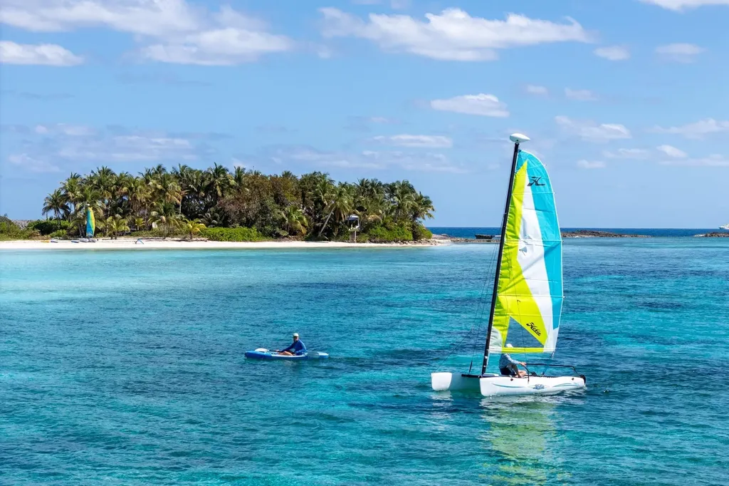 Frozen And Alder Cay Berry Islands BS