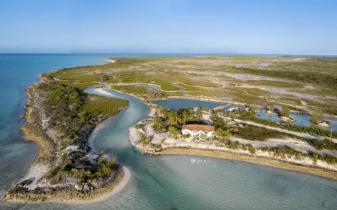 Fountain Bay Beachfront Cat Island BS