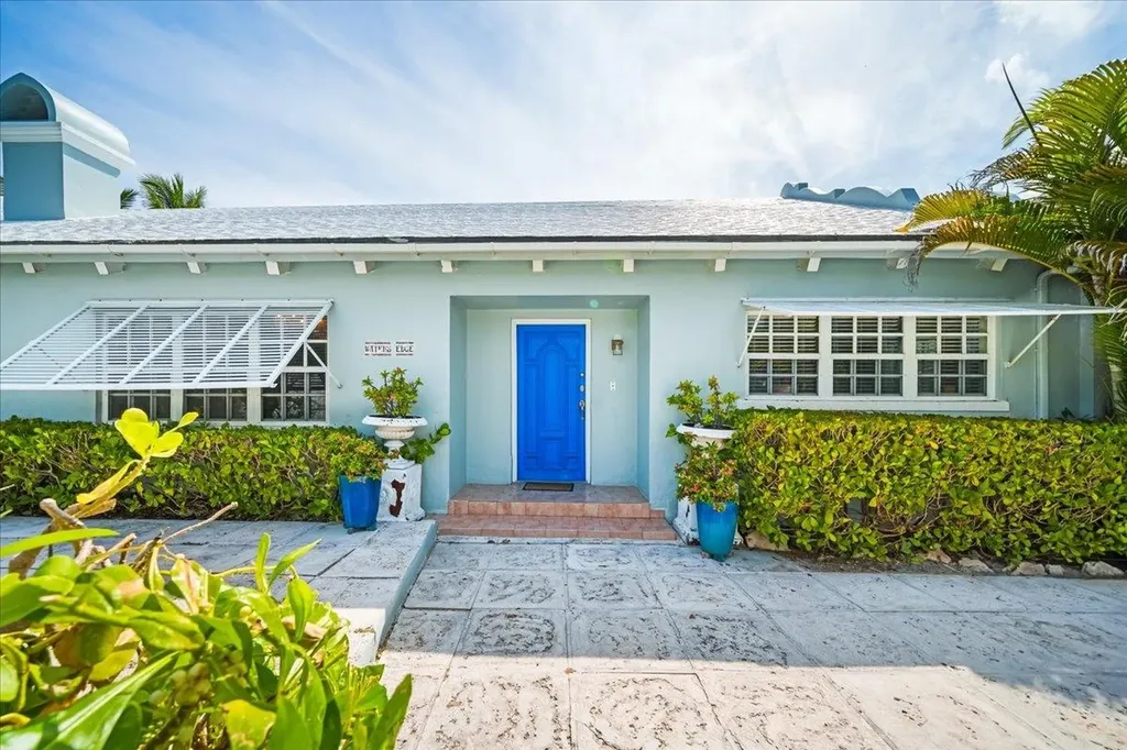 Water's Edge New Providence Paradise Island BS