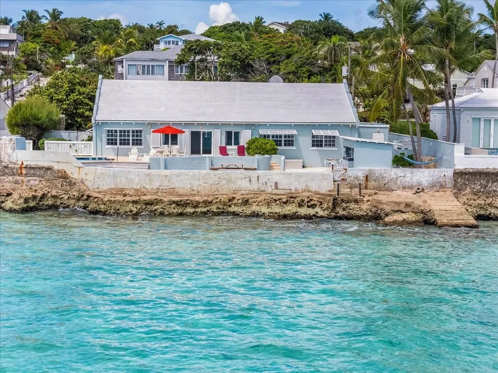 Water's Edge New Providence Paradise Island BS