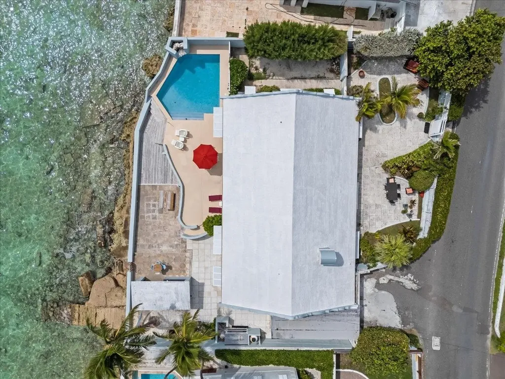 Water's Edge New Providence Paradise Island BS