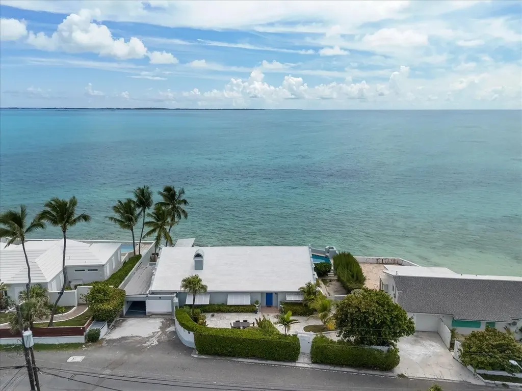 Water's Edge New Providence Paradise Island BS