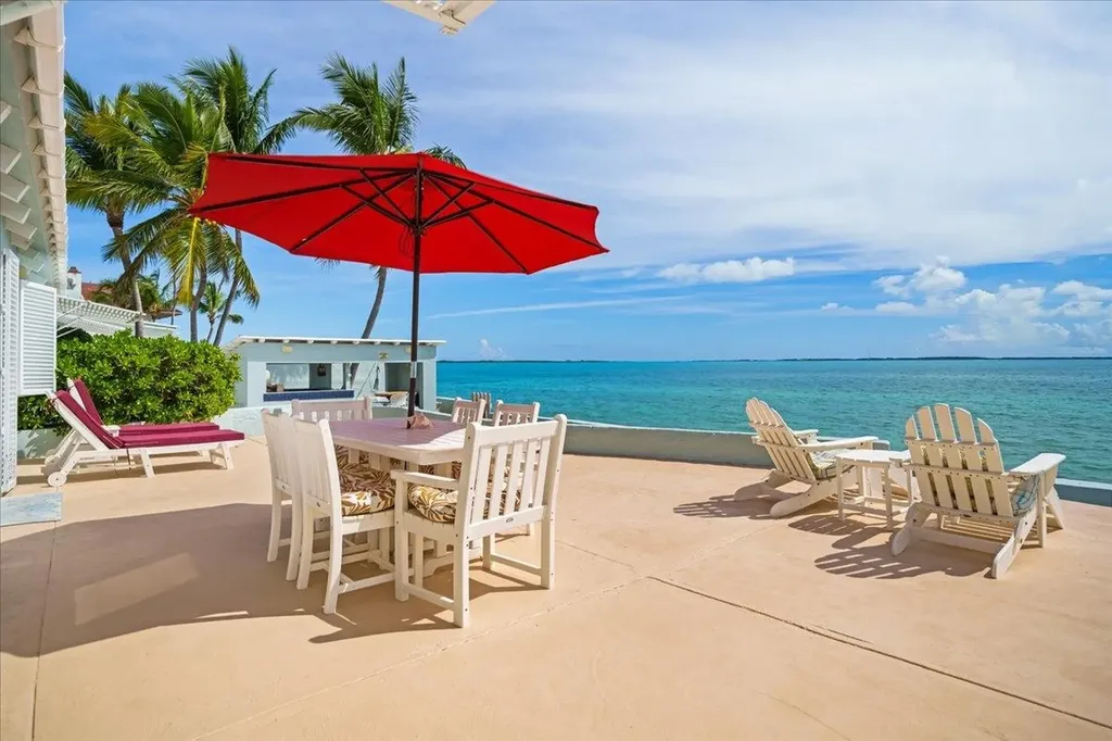 Water's Edge New Providence Paradise Island BS