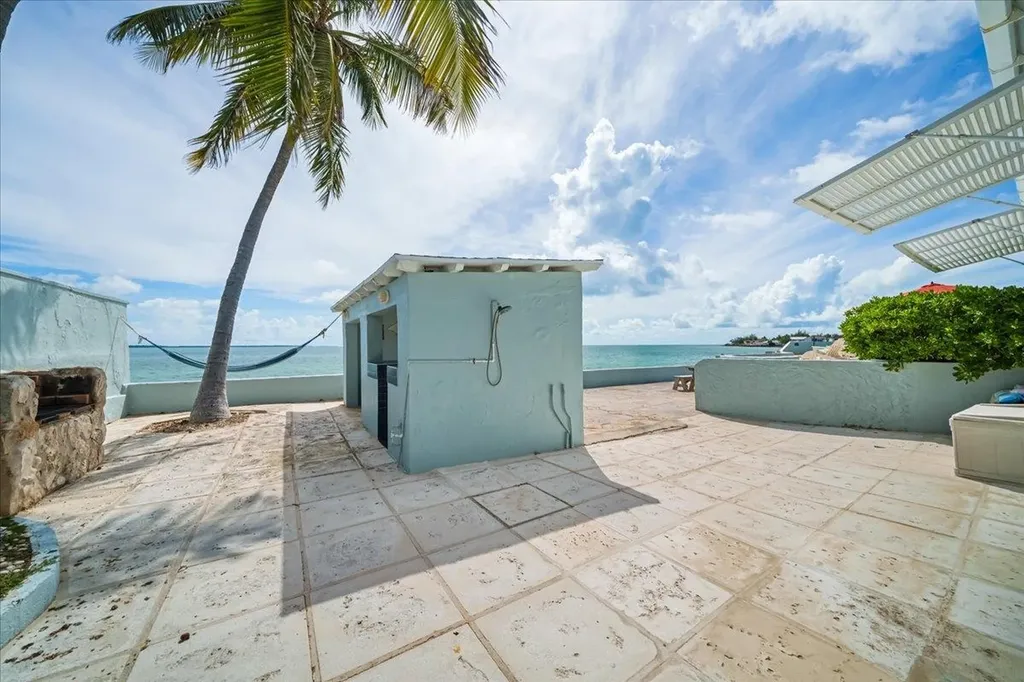 Water's Edge New Providence Paradise Island BS