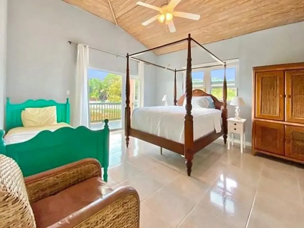 8b-clifftop Estates Eleuthera BS