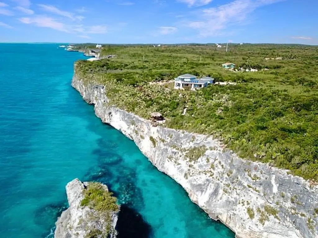 8b-clifftop Estates Eleuthera BS