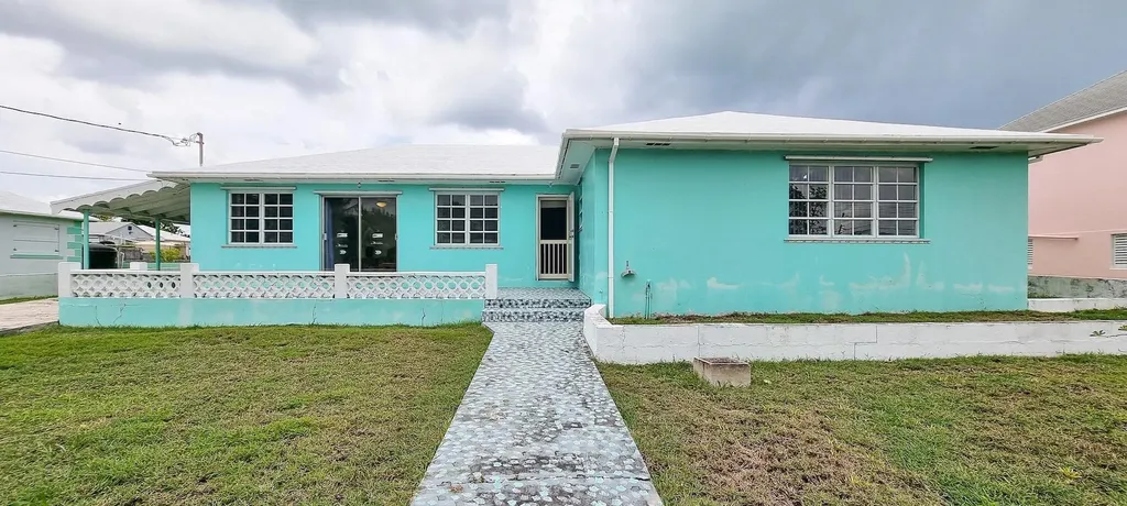 South Road, Spanish Wells Eleuthera BS