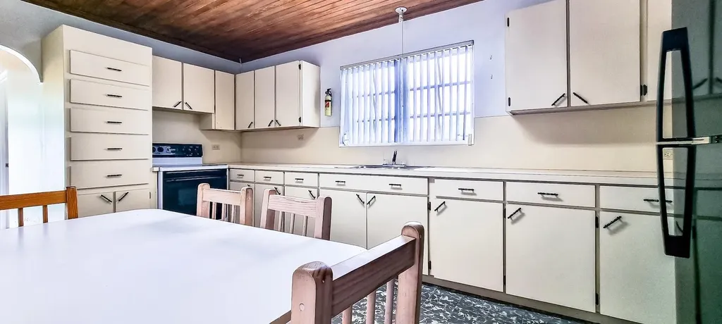 South Road, Spanish Wells Eleuthera BS